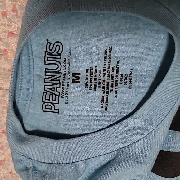 Snoopy T shirt - Picture 3 of 3